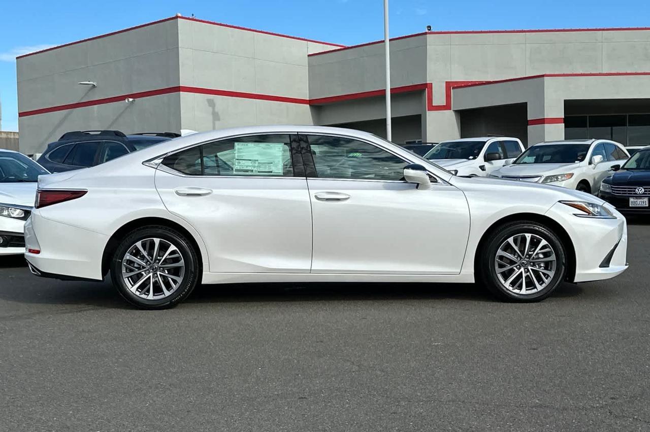 2025 Lexus ES Roseville CA
