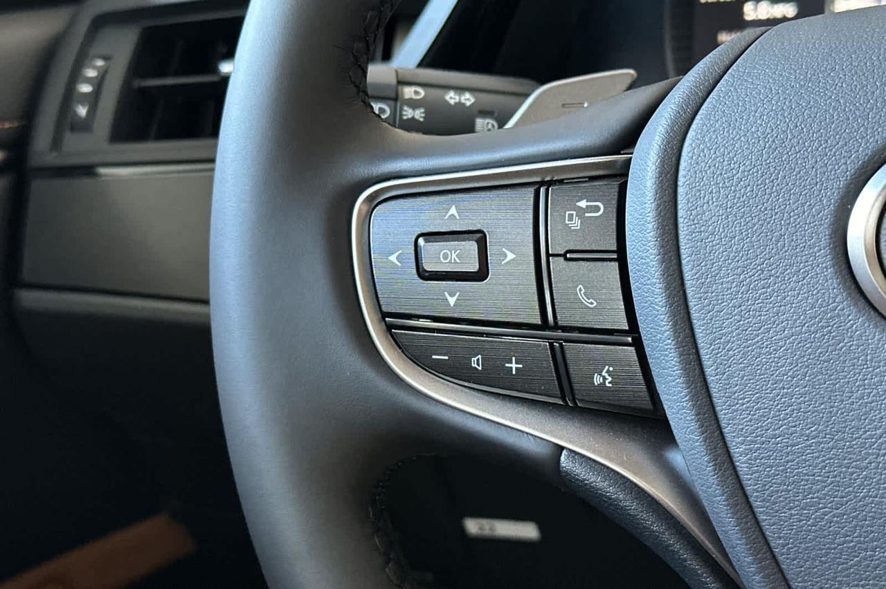 2025 Lexus ES Roseville CA