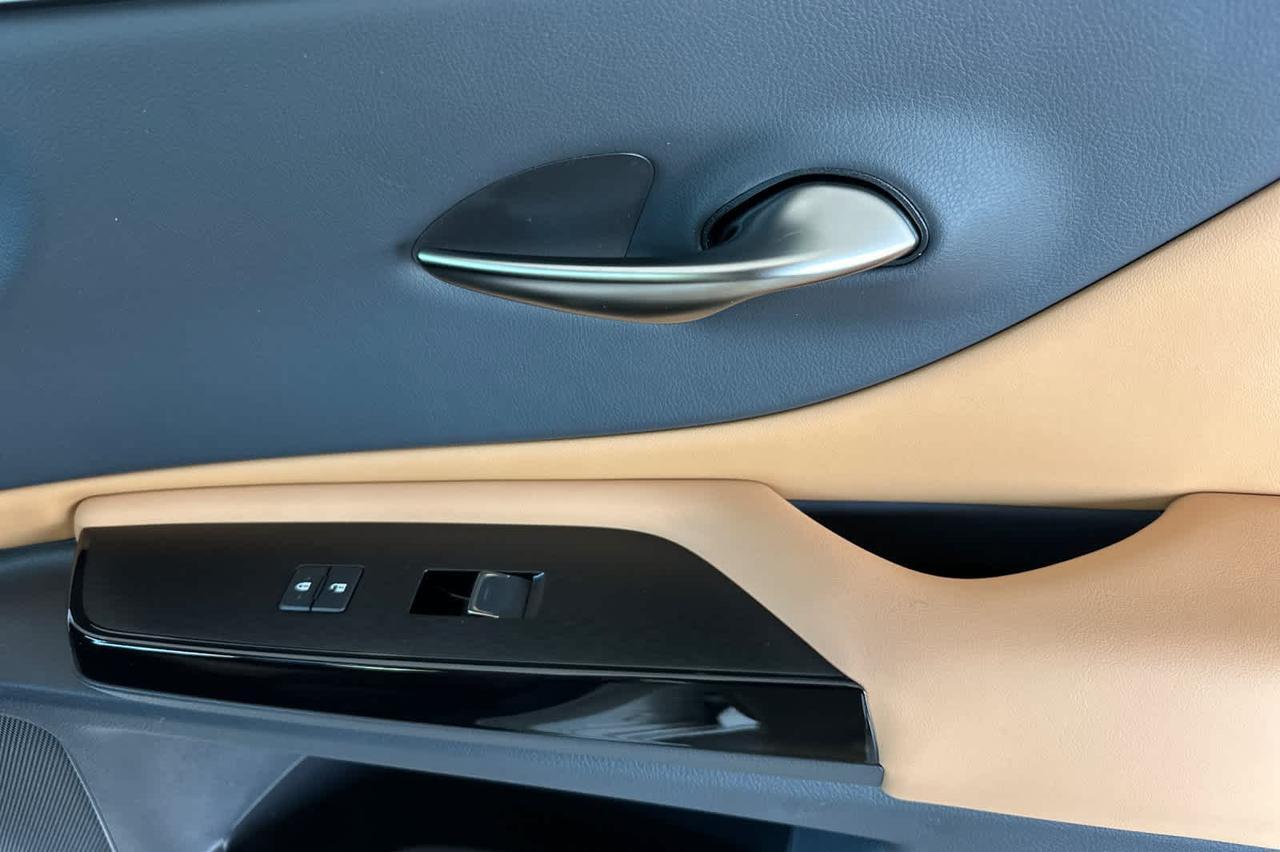 2025 Lexus ES Roseville CA