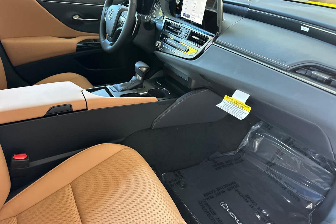 2025 Lexus ES Roseville CA