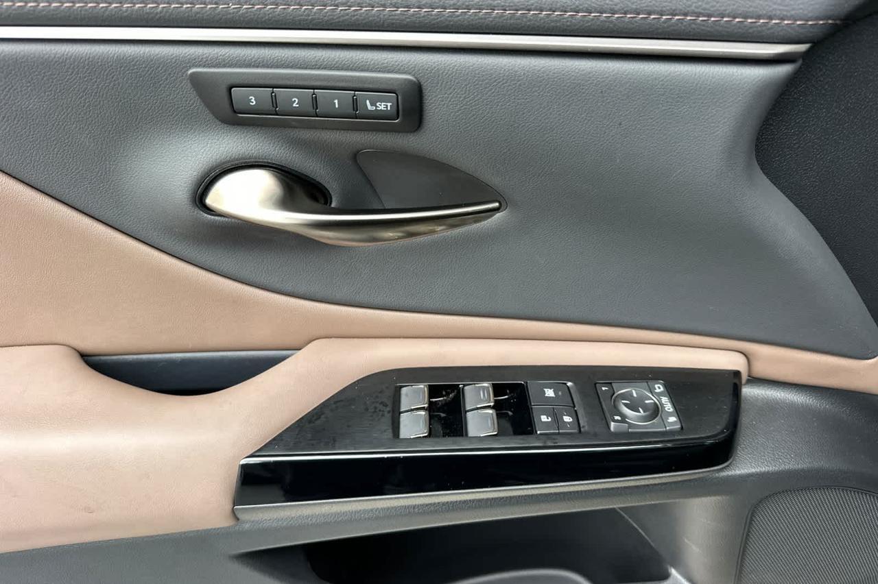 2025 Lexus ES Roseville CA