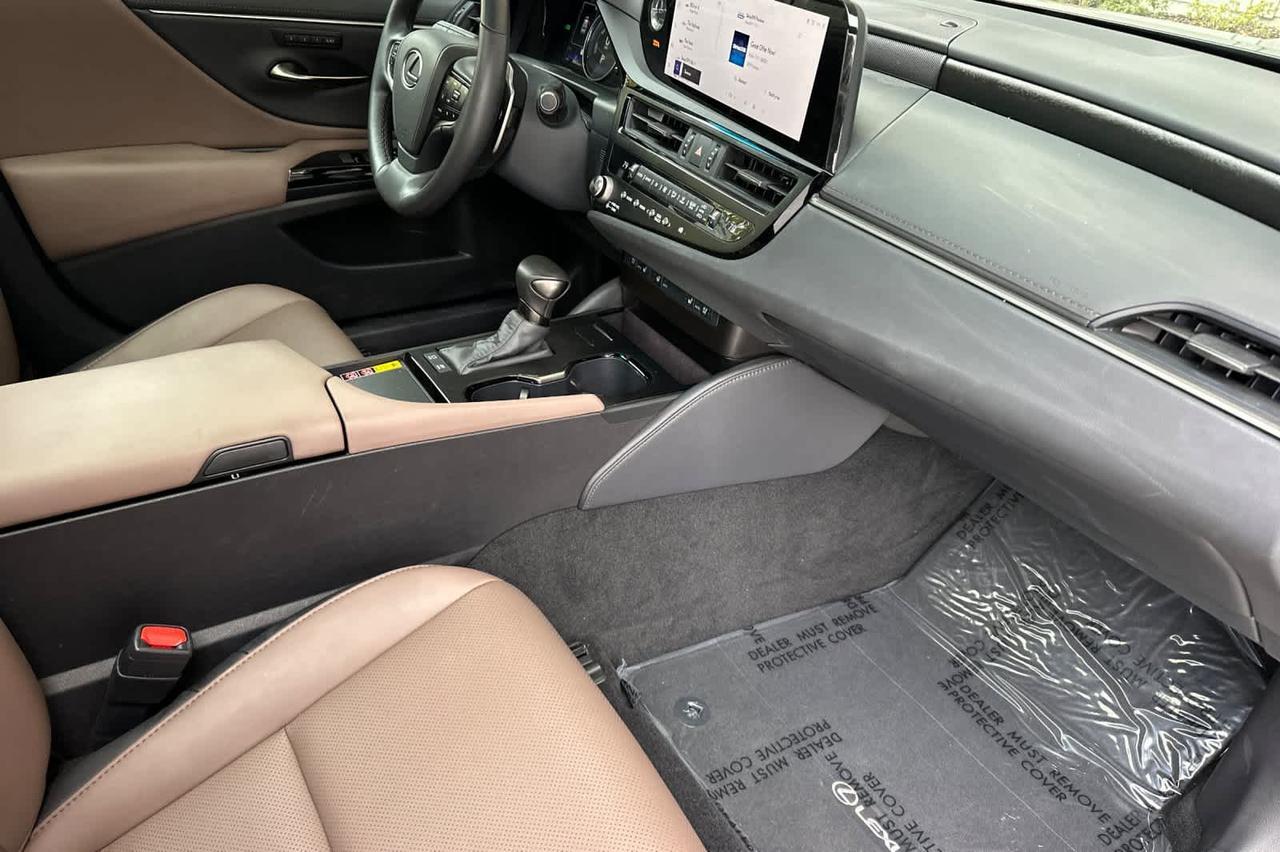 2025 Lexus ES Roseville CA