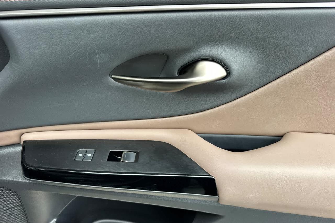 2025 Lexus ES Roseville CA