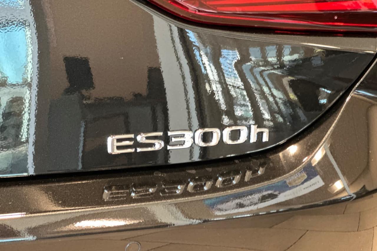 2025 Lexus ES Roseville CA