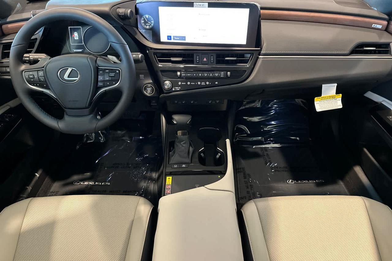 2025 Lexus ES