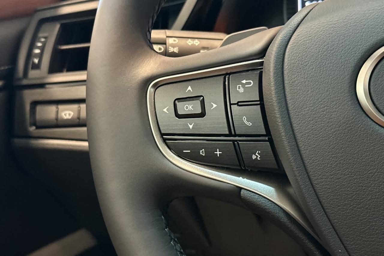 2025 Lexus ES Roseville CA