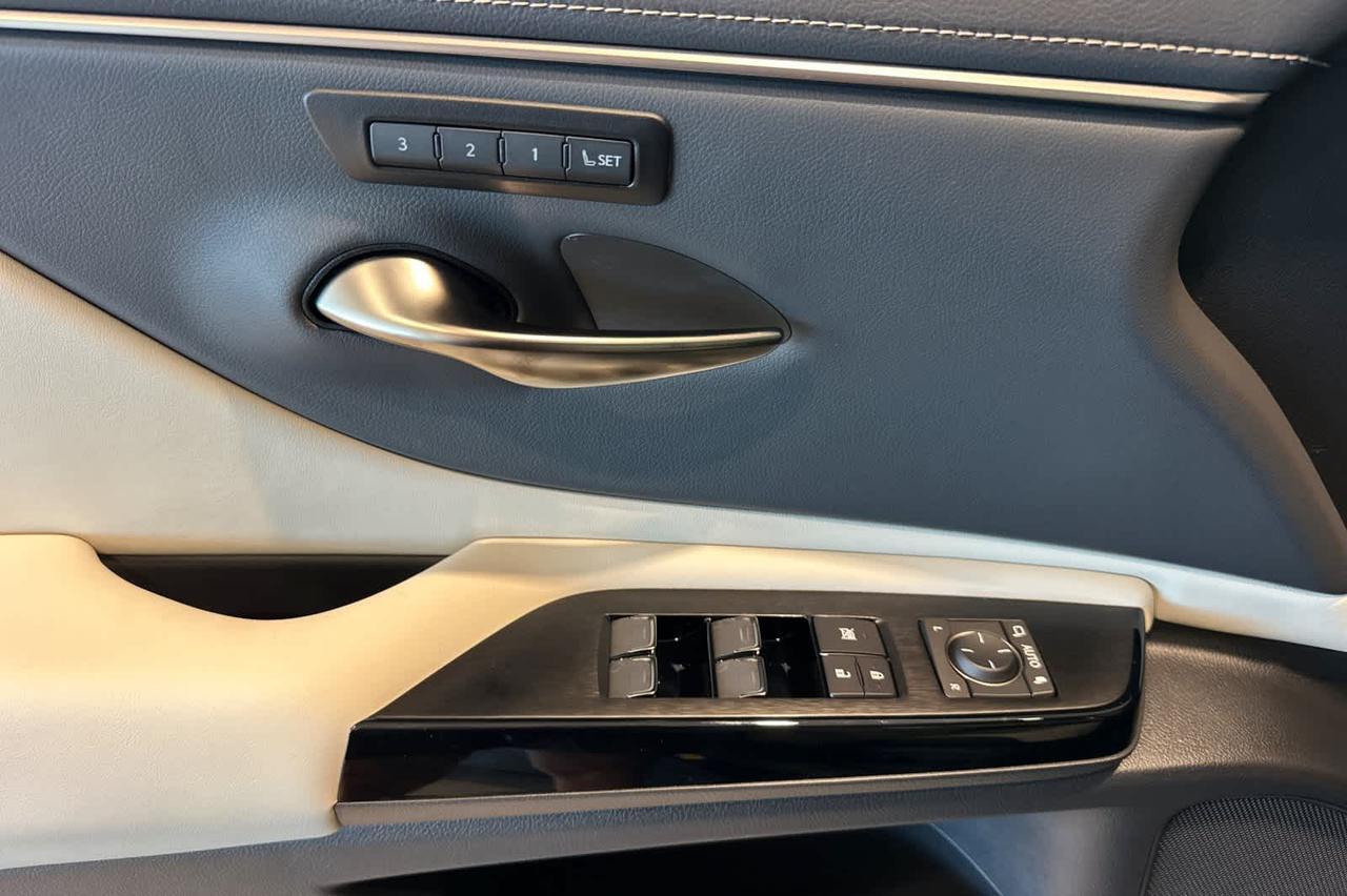 2025 Lexus ES Roseville CA