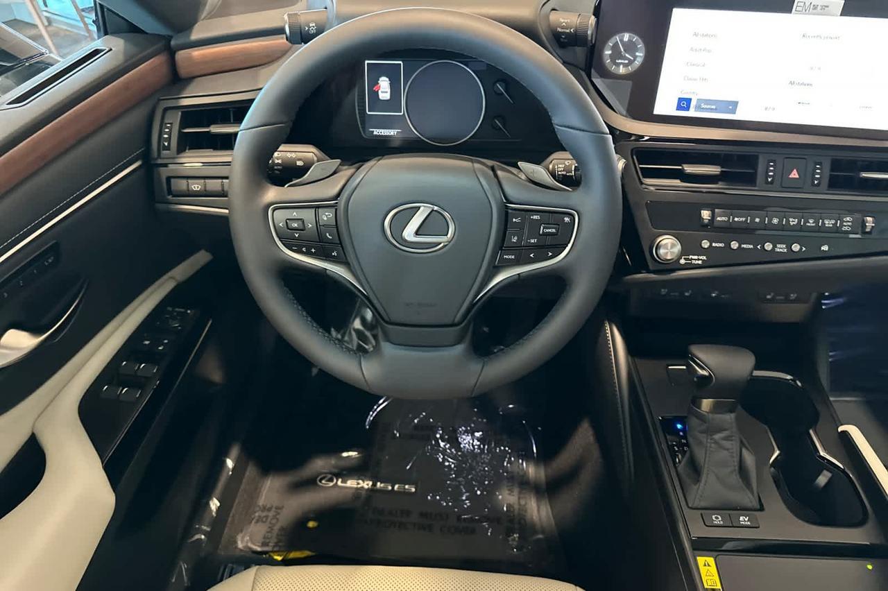 2025 Lexus ES Roseville CA