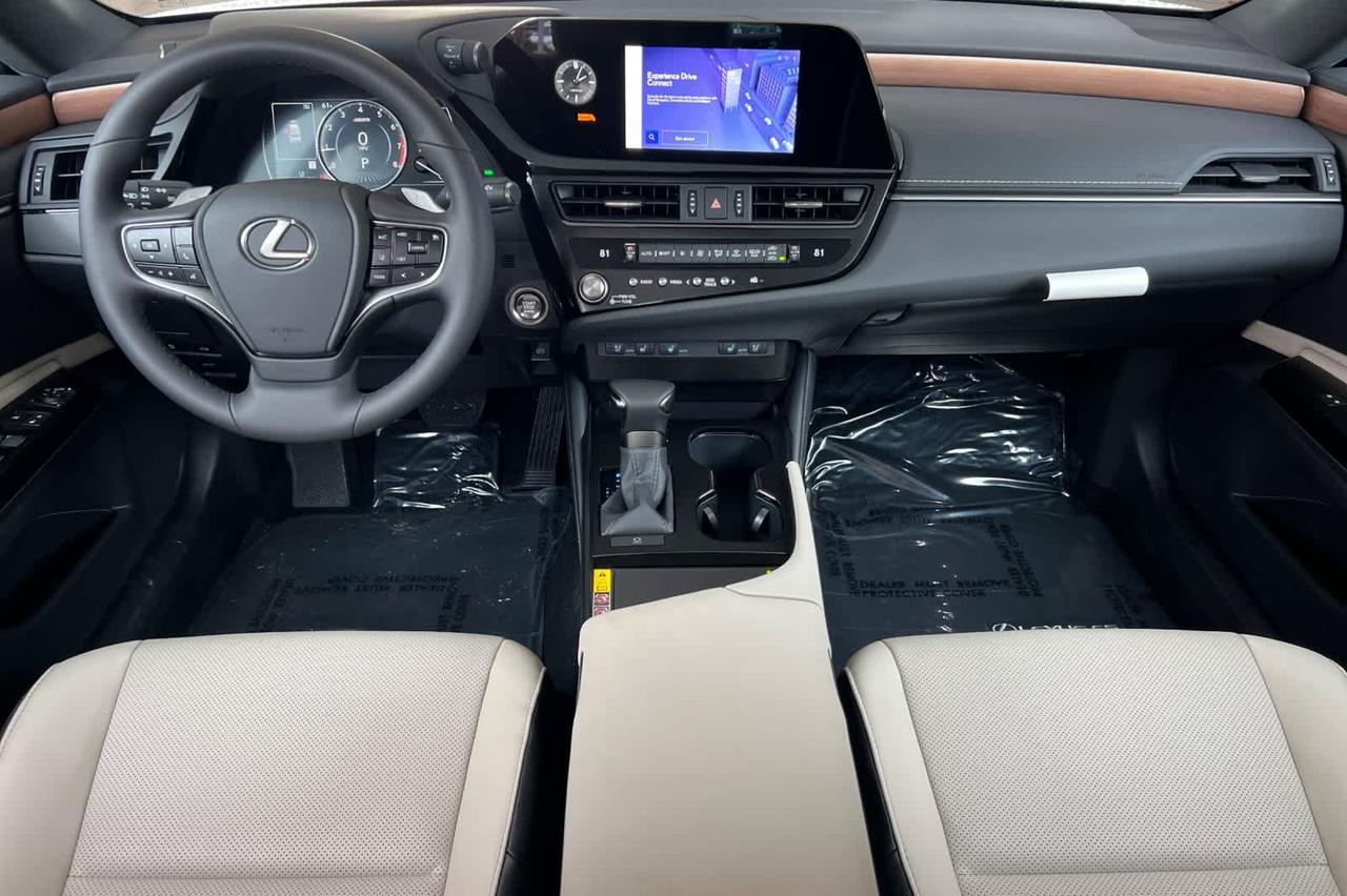 2025 Lexus ES