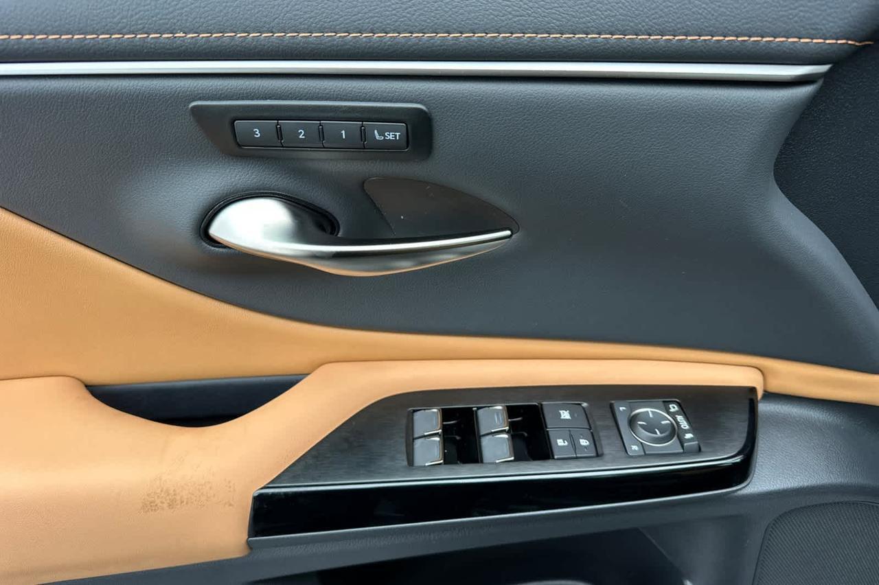 2025 Lexus ES Roseville CA