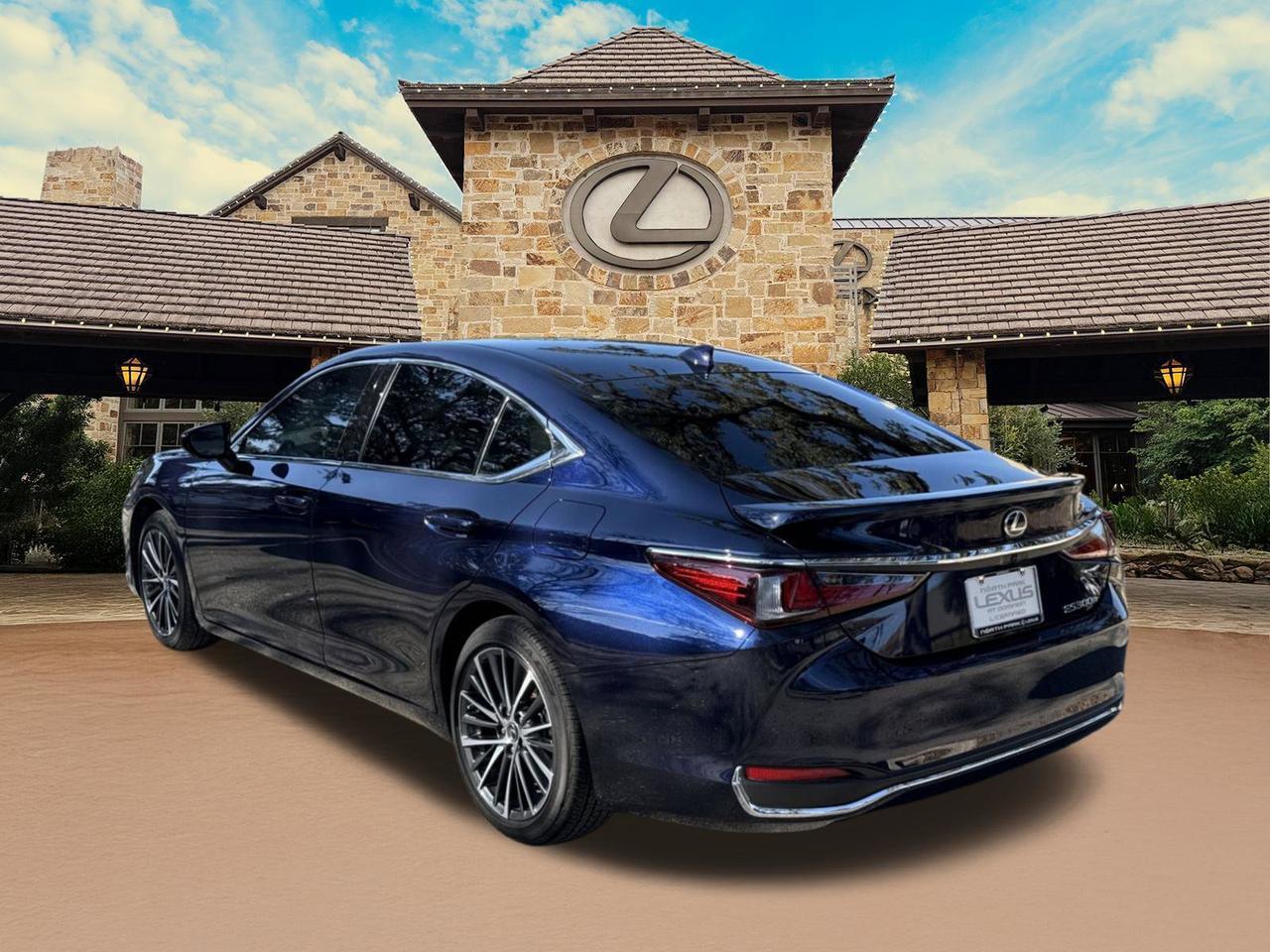 2025 Lexus ES