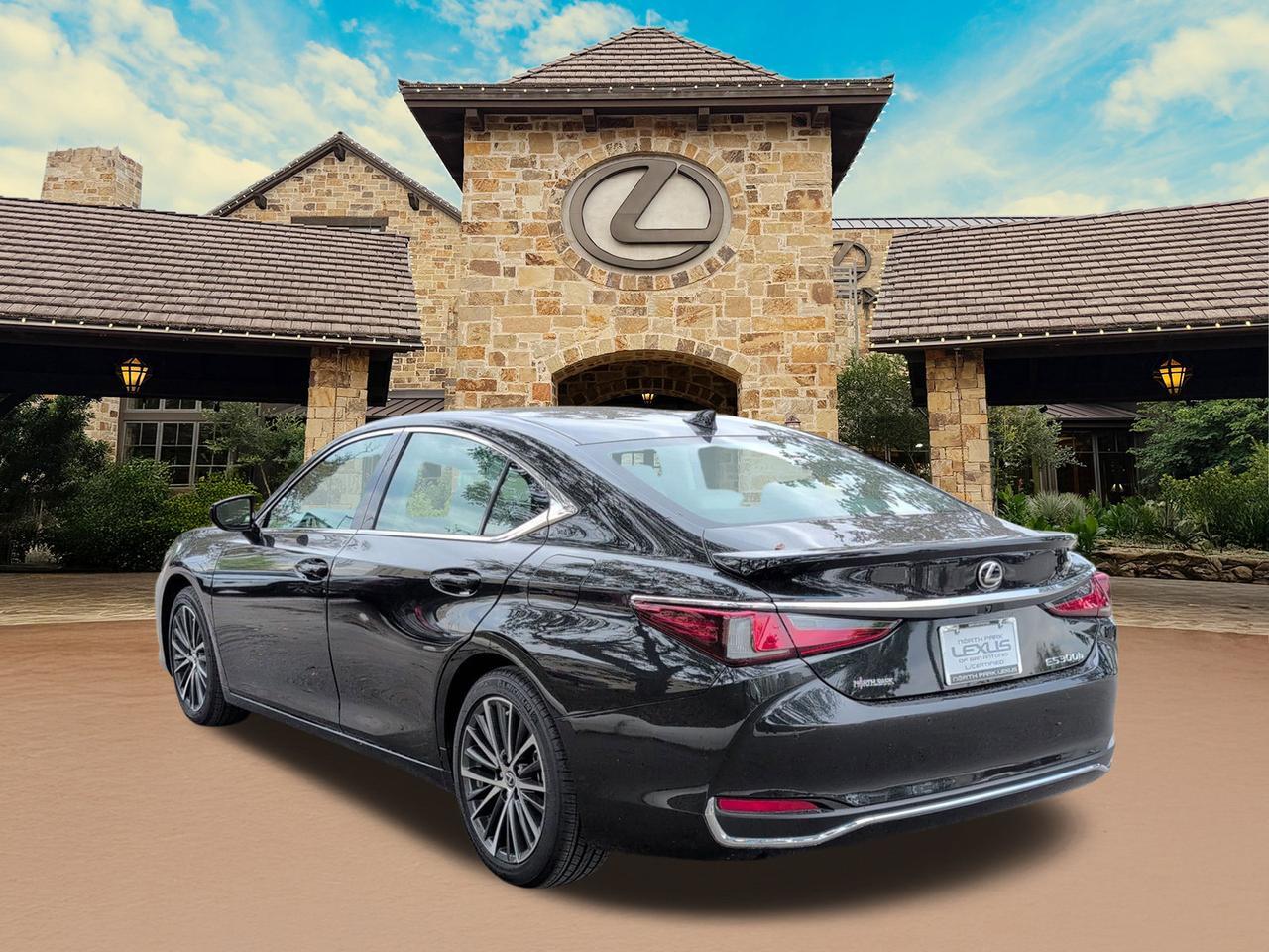 2025 Lexus ES