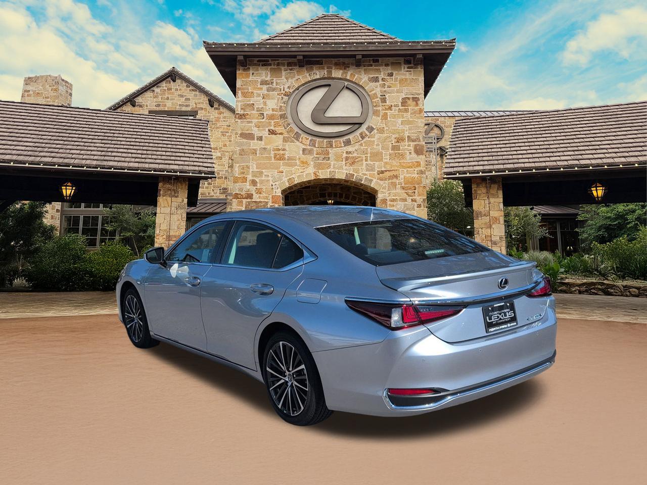 2025 Lexus ES