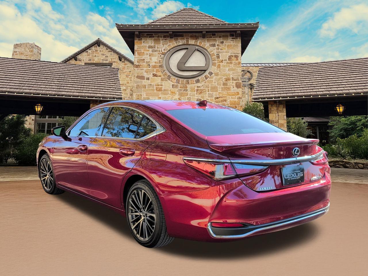 2025 Lexus ES