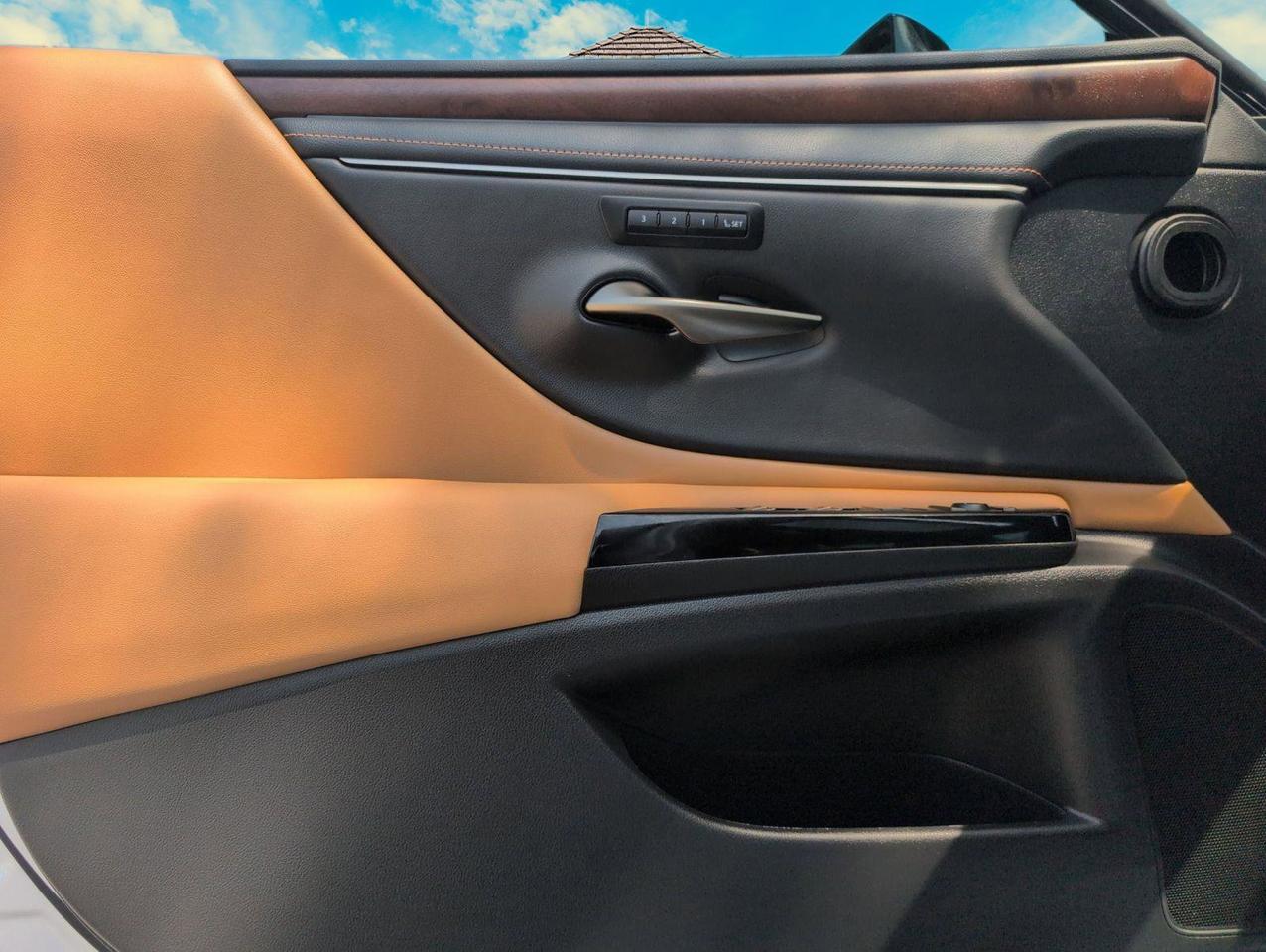 2025 Lexus ES San Antonio TX