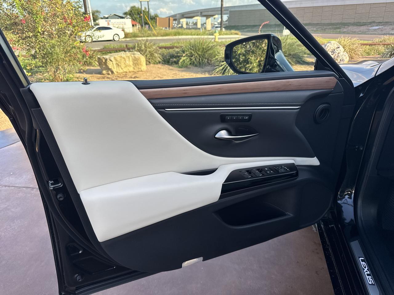 2025 Lexus ES San Juan TX
