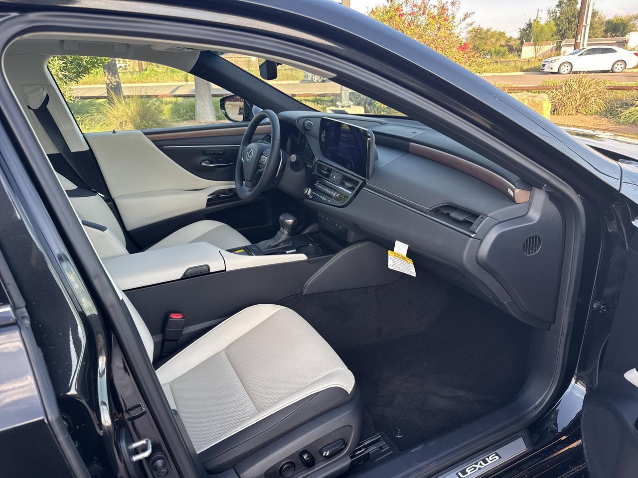 2025 Lexus ES San Juan TX