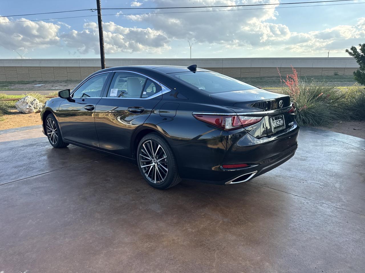 2025 Lexus ES San Juan TX