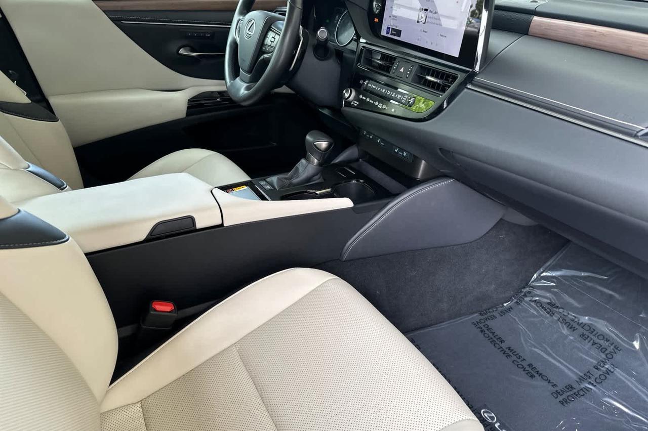 2025 Lexus ES 300h Roseville CA