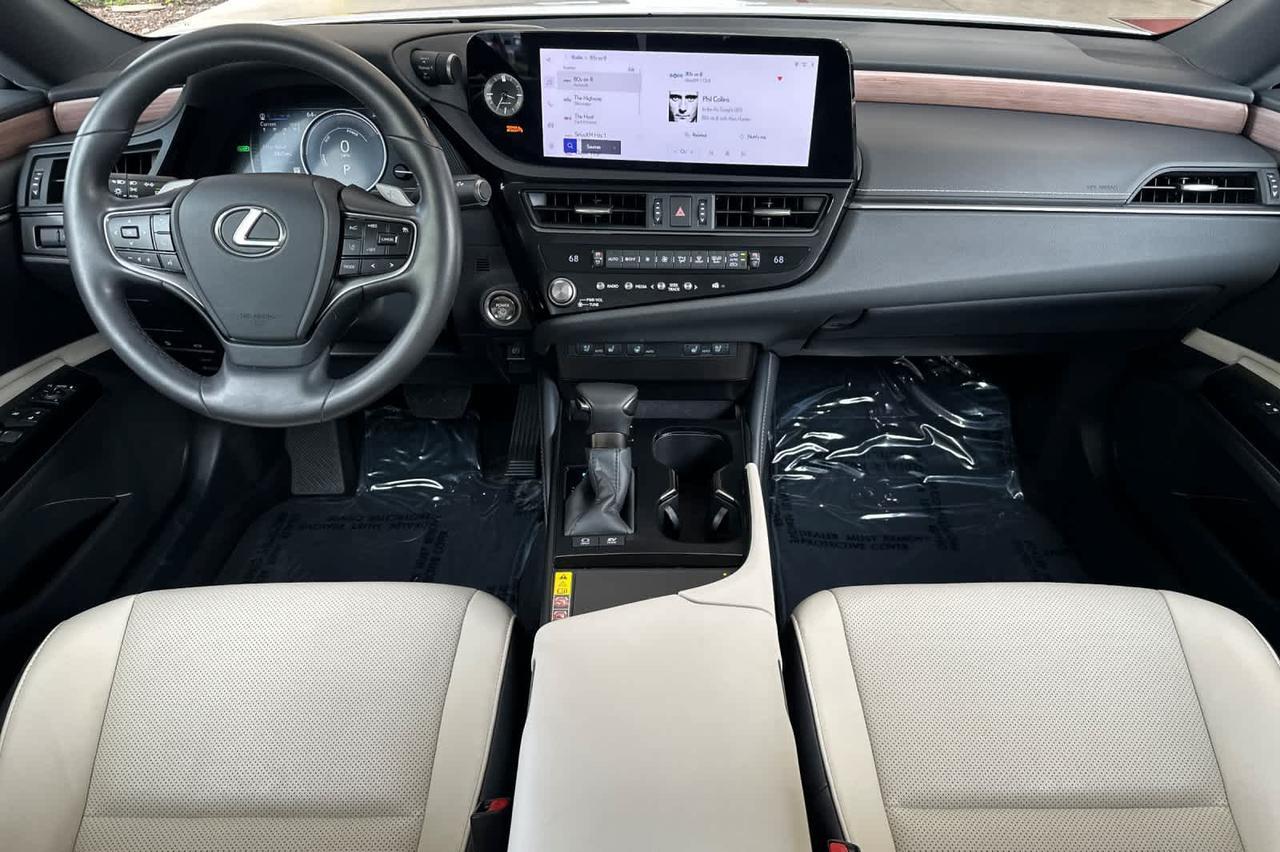 2025 Lexus ES 300h Roseville CA