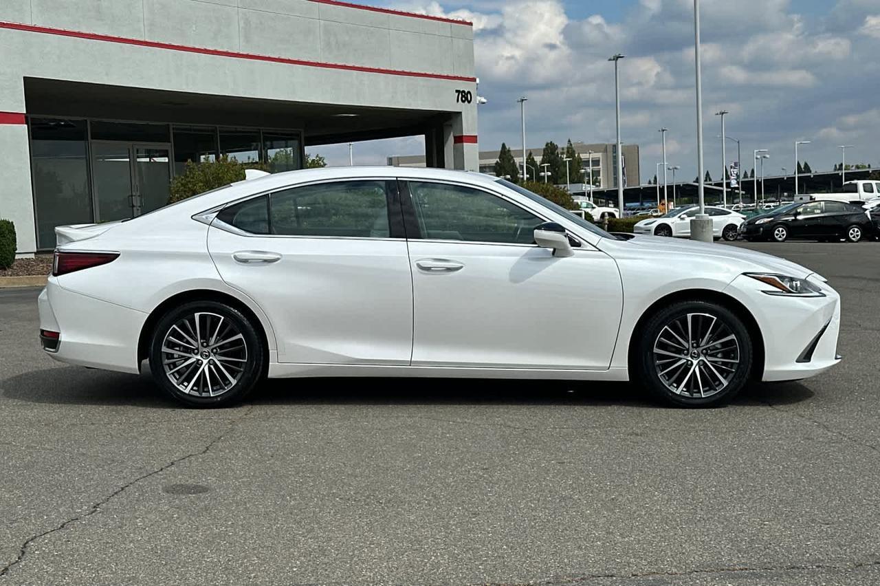 2025 Lexus ES 300h Roseville CA
