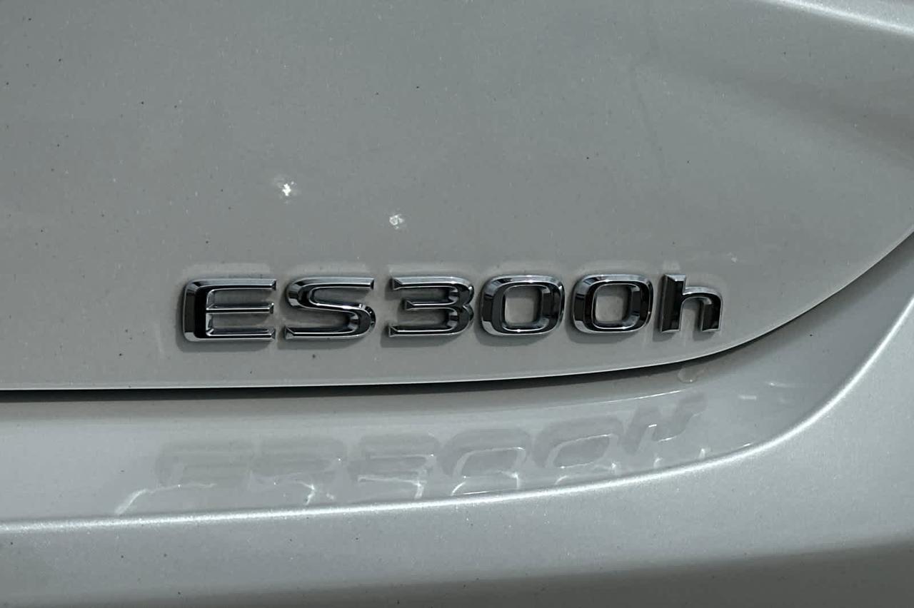 2025 Lexus ES 300h Roseville CA