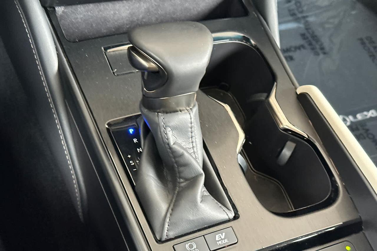 2025 Lexus ES 300h Roseville CA