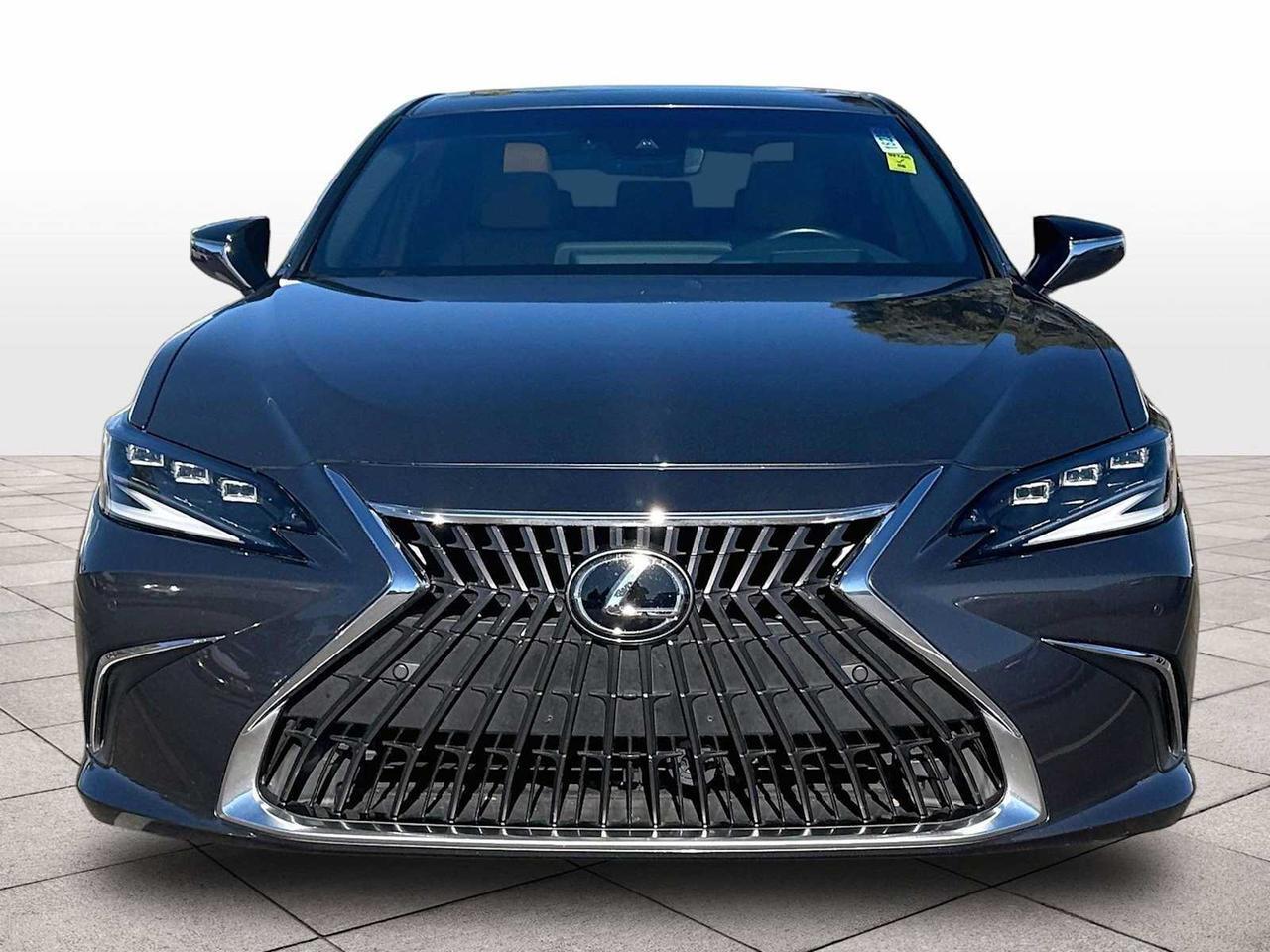2025 Lexus ES 300h