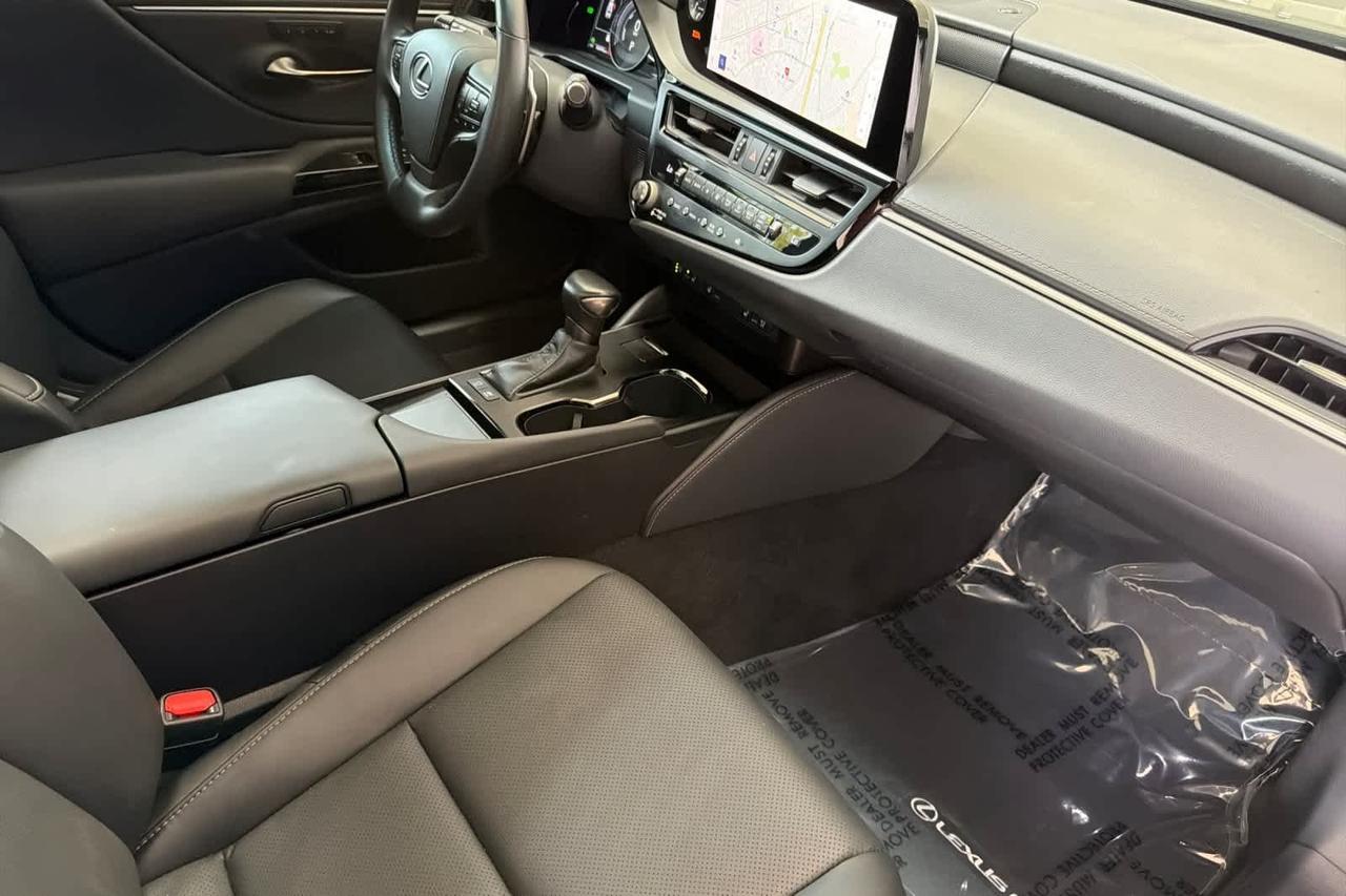 2025 Lexus ES 300h Roseville CA