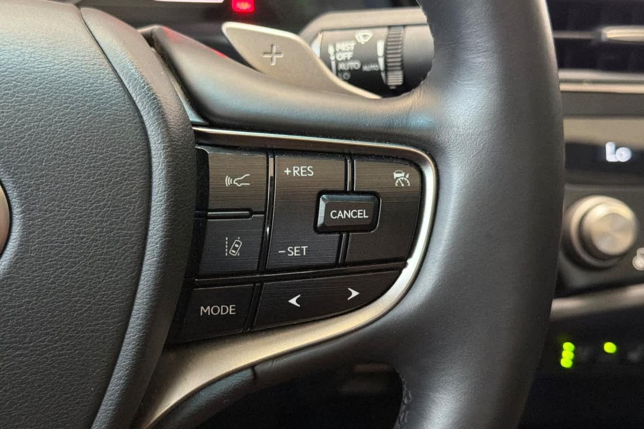 2025 Lexus ES 300h Roseville CA