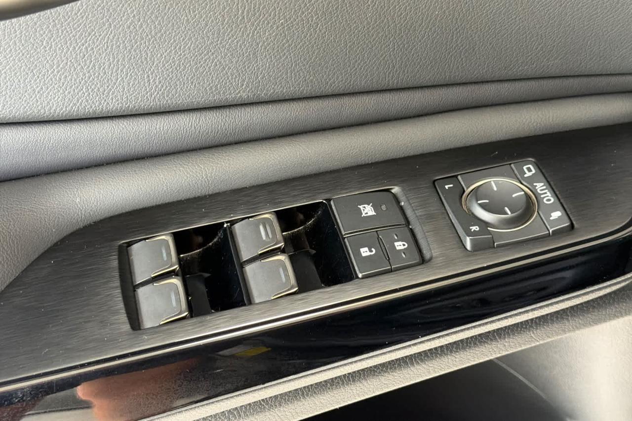 2025 Lexus ES 300h Roseville CA