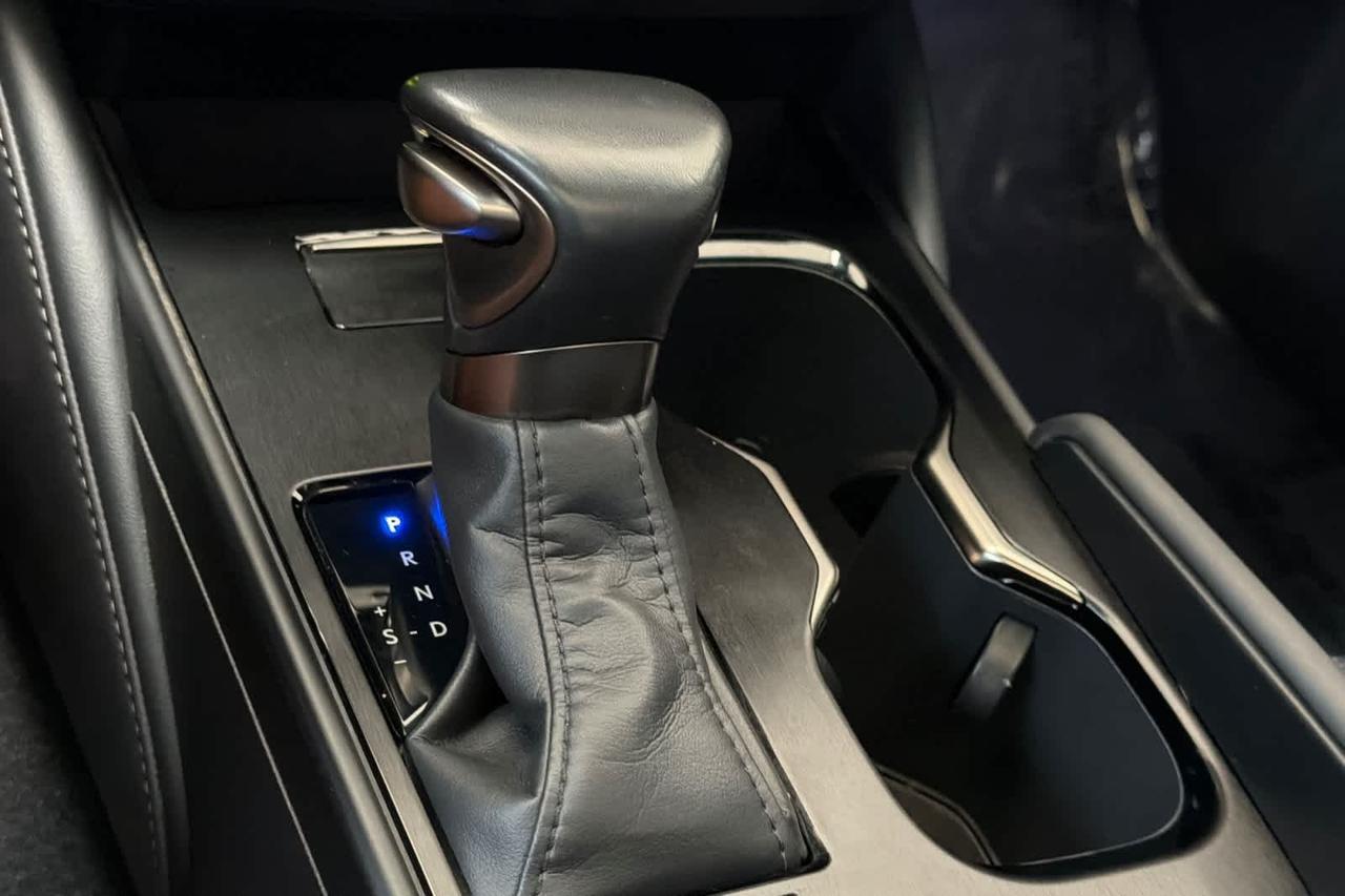 2025 Lexus ES 300h Roseville CA