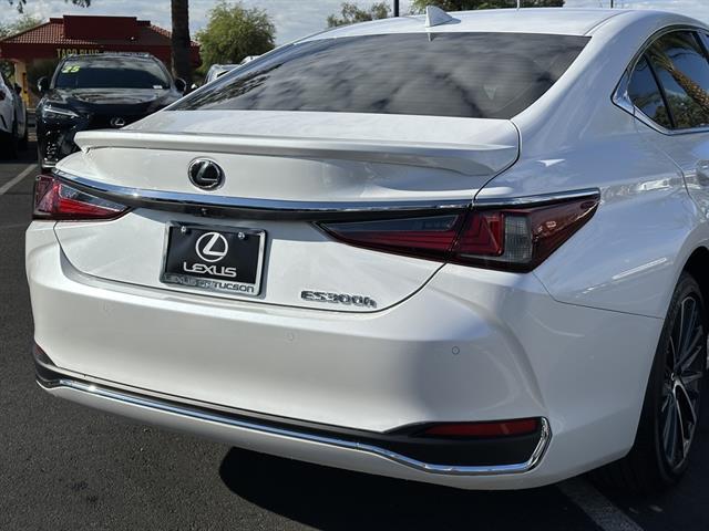 2025 Lexus ES 300h Tucson AZ