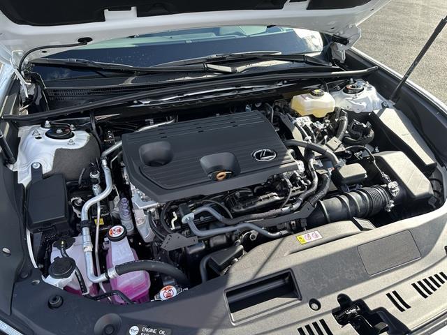 2025 Lexus ES 300h Tucson AZ