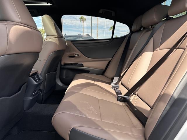 2025 Lexus ES 300h Tucson AZ