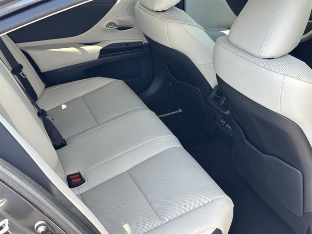 2025 Lexus ES 300h Tucson AZ