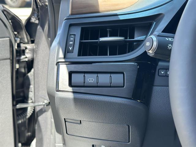 2025 Lexus ES 300h Tucson AZ