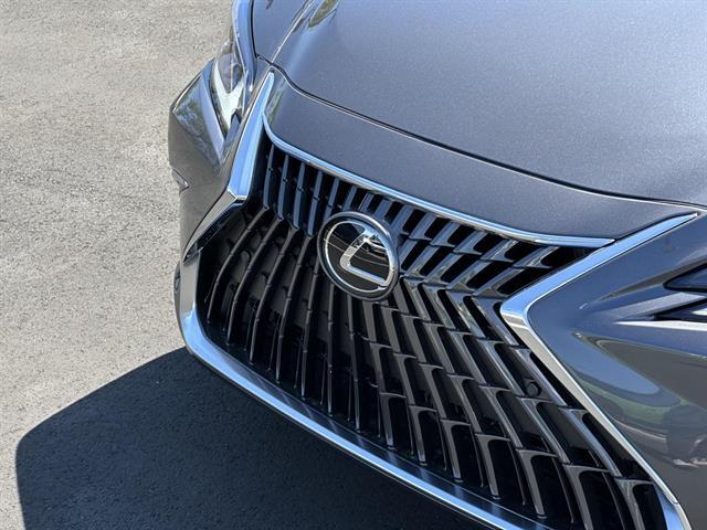 2025 Lexus ES 300h Tucson AZ