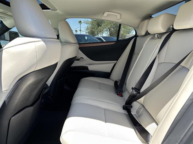 2025 Lexus ES 300h Tucson AZ