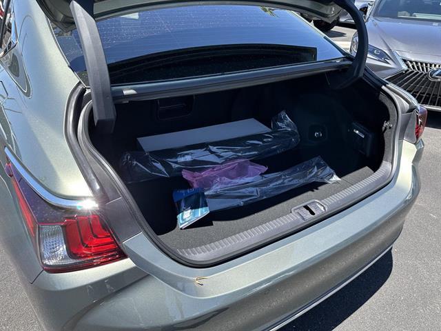 2025 Lexus ES 300h Tucson AZ