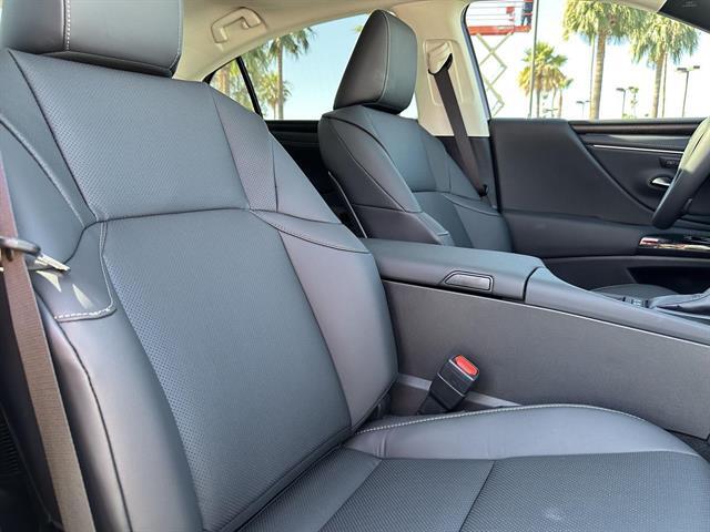 2025 Lexus ES 300h F SPORT DESIGN Tucson AZ