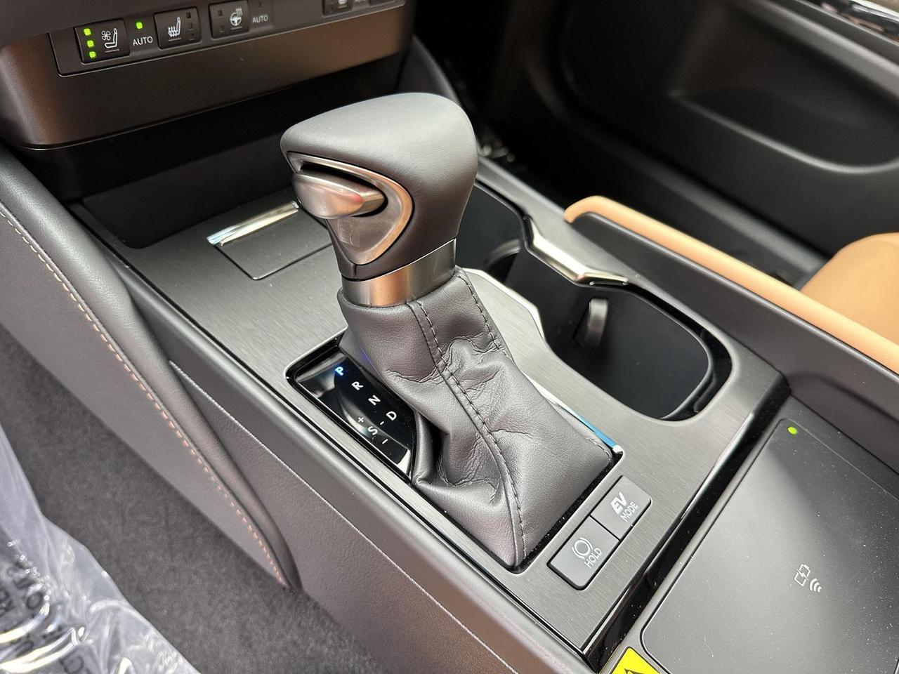2025 Lexus ES 300h F SPORT Design Tucson AZ