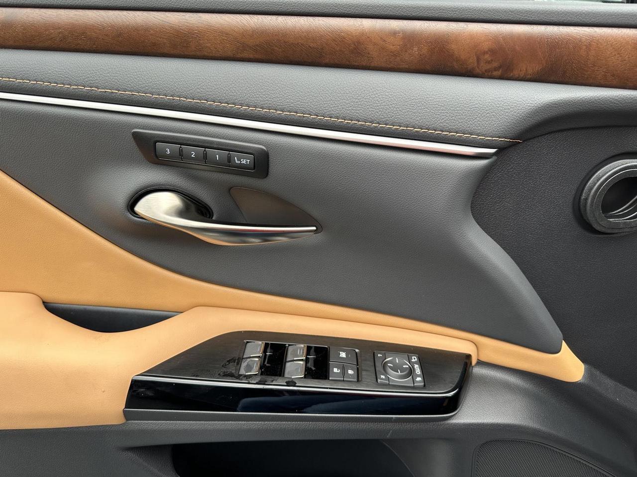 2025 Lexus ES 300h F SPORT Design Tucson AZ