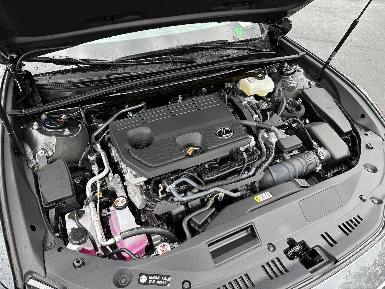 2025 Lexus ES 300h F SPORT Design Tucson AZ