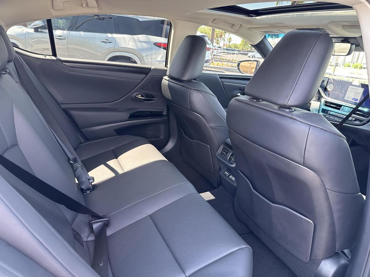 2025 Lexus ES 300h F SPORT Design Tucson AZ