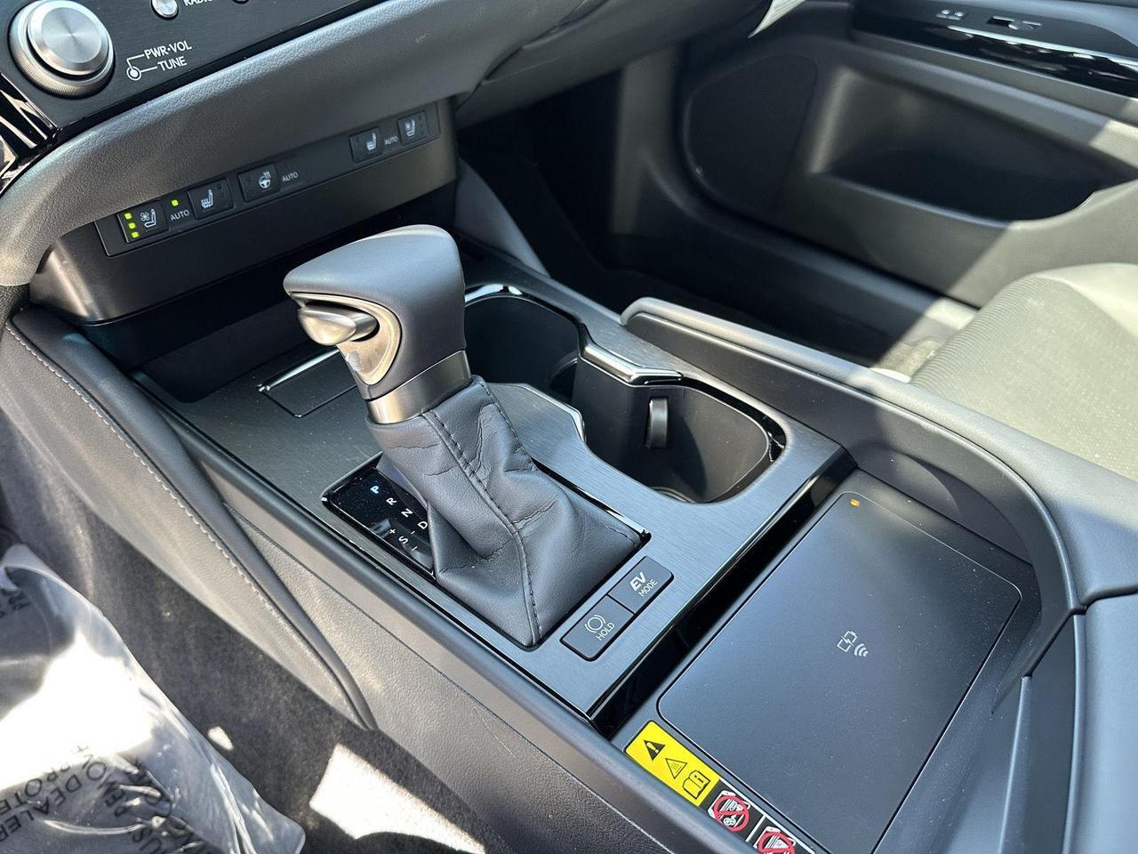 2025 Lexus ES 300h F SPORT Design Tucson AZ