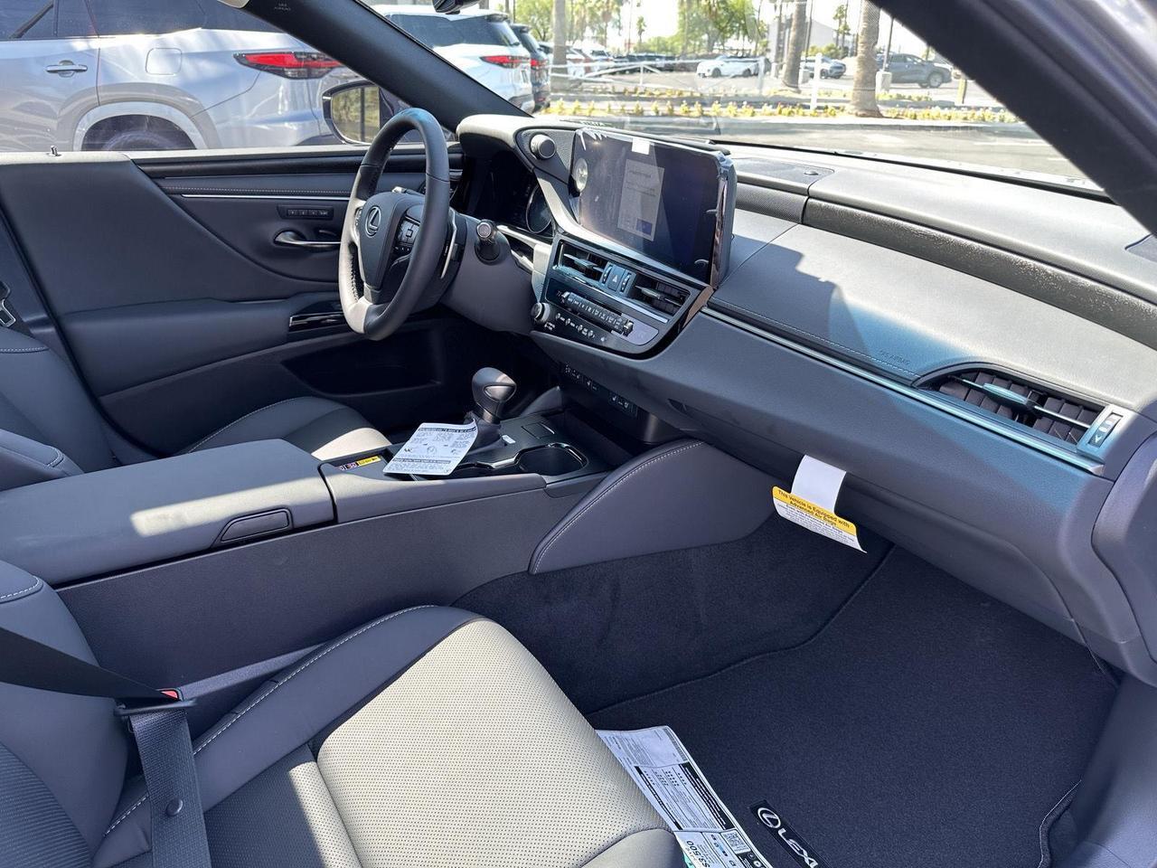 2025 Lexus ES 300h F SPORT Design Tucson AZ