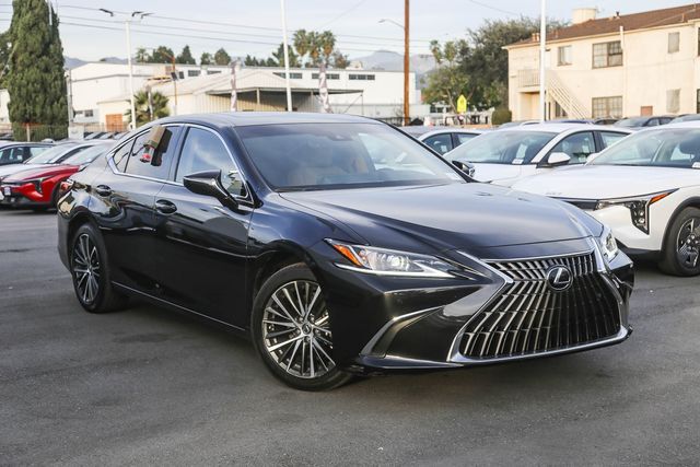 2025 Lexus ES 300h