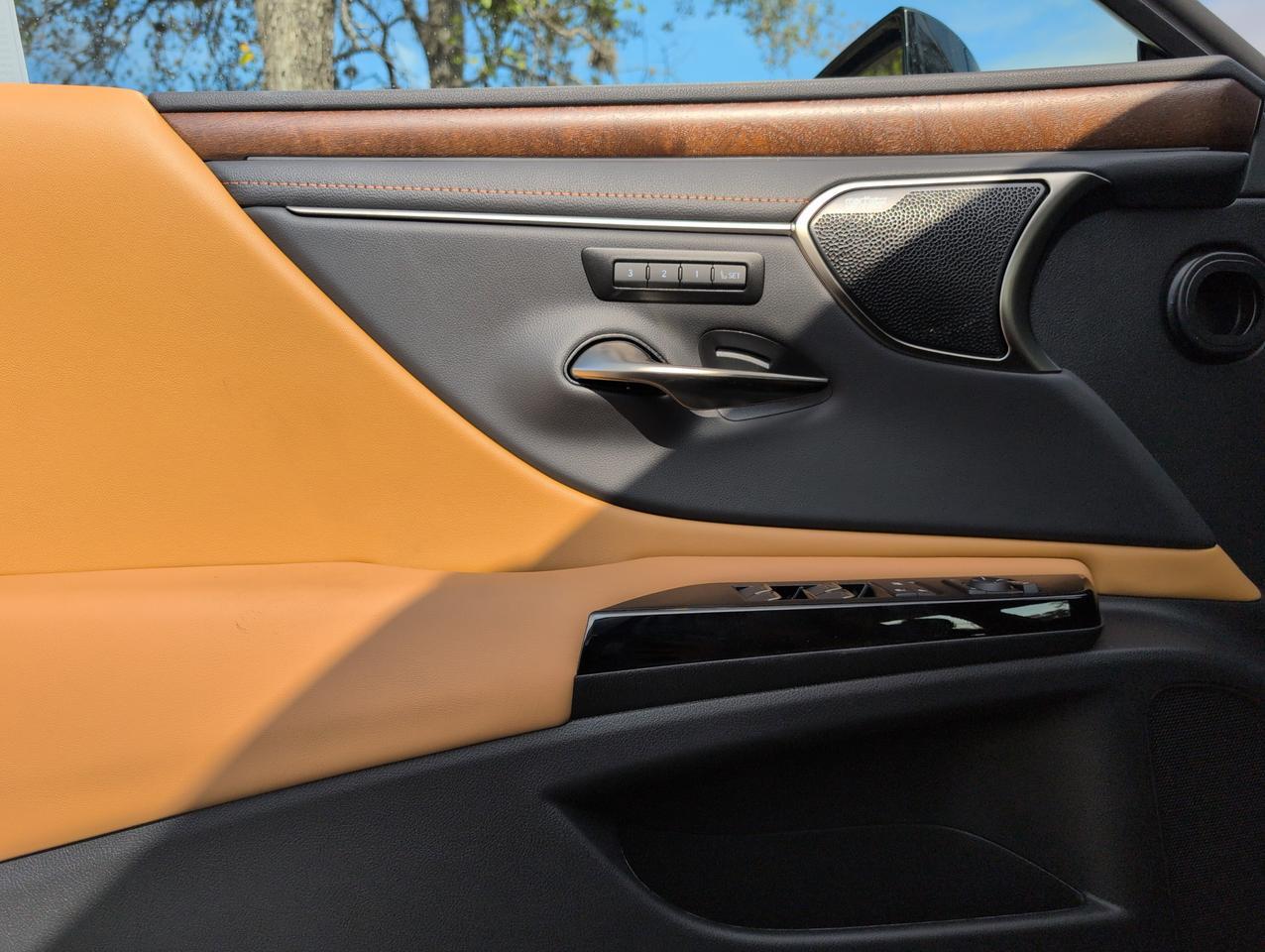 2025 Lexus ES 300h Luxury San Antonio TX