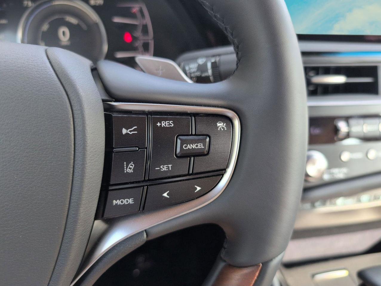 2025 Lexus ES 300h Luxury San Antonio TX